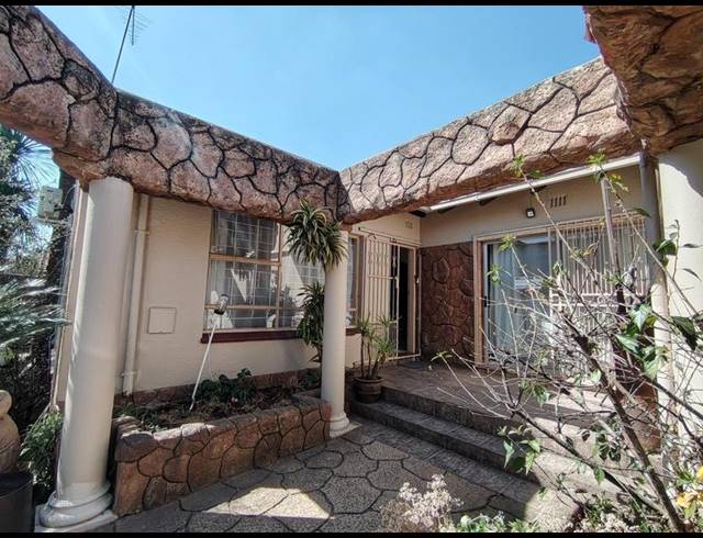 4 BEDROOM HOUSE FOR SALE IN WITFIELD